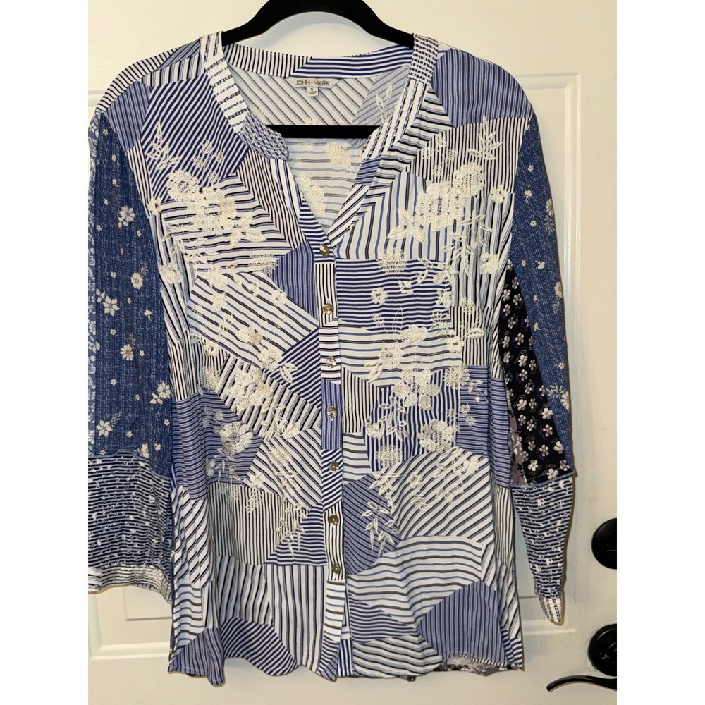 John Mark Blue White Patchwork Floral Embroidered Button Down Blouse Small
